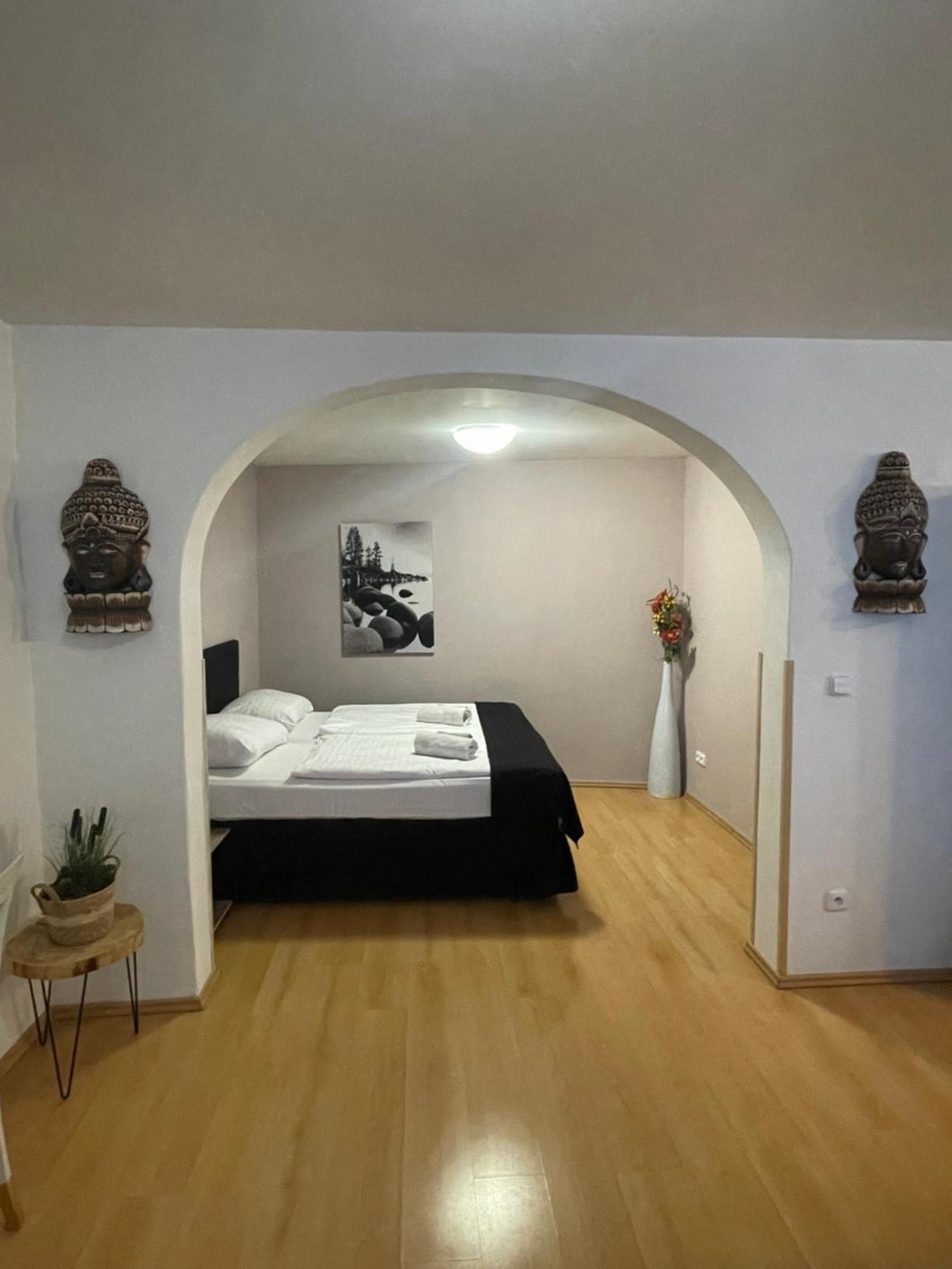 Apartment U Zeleneho Jalovce Prague